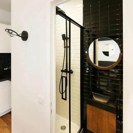 Proche Des Celebres Puces De 4p Appartement Paris