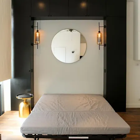 Apartment Proche Des Celebres Puces De 4p - Flat-guest Paris