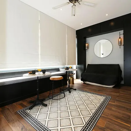 Proche Des Celebres Puces De 4p - Flat-guest Apartment